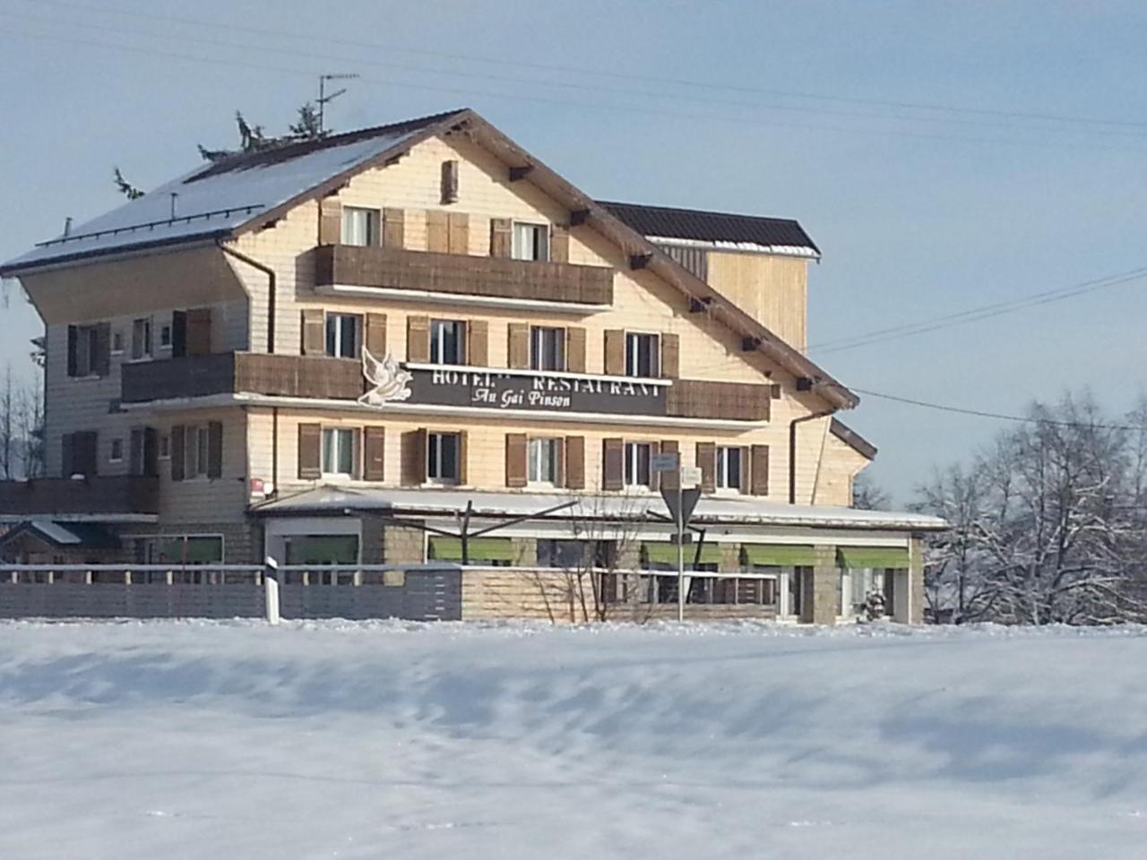 Hotel Restaurant Le Yeti Ле-Русс Экстерьер фото