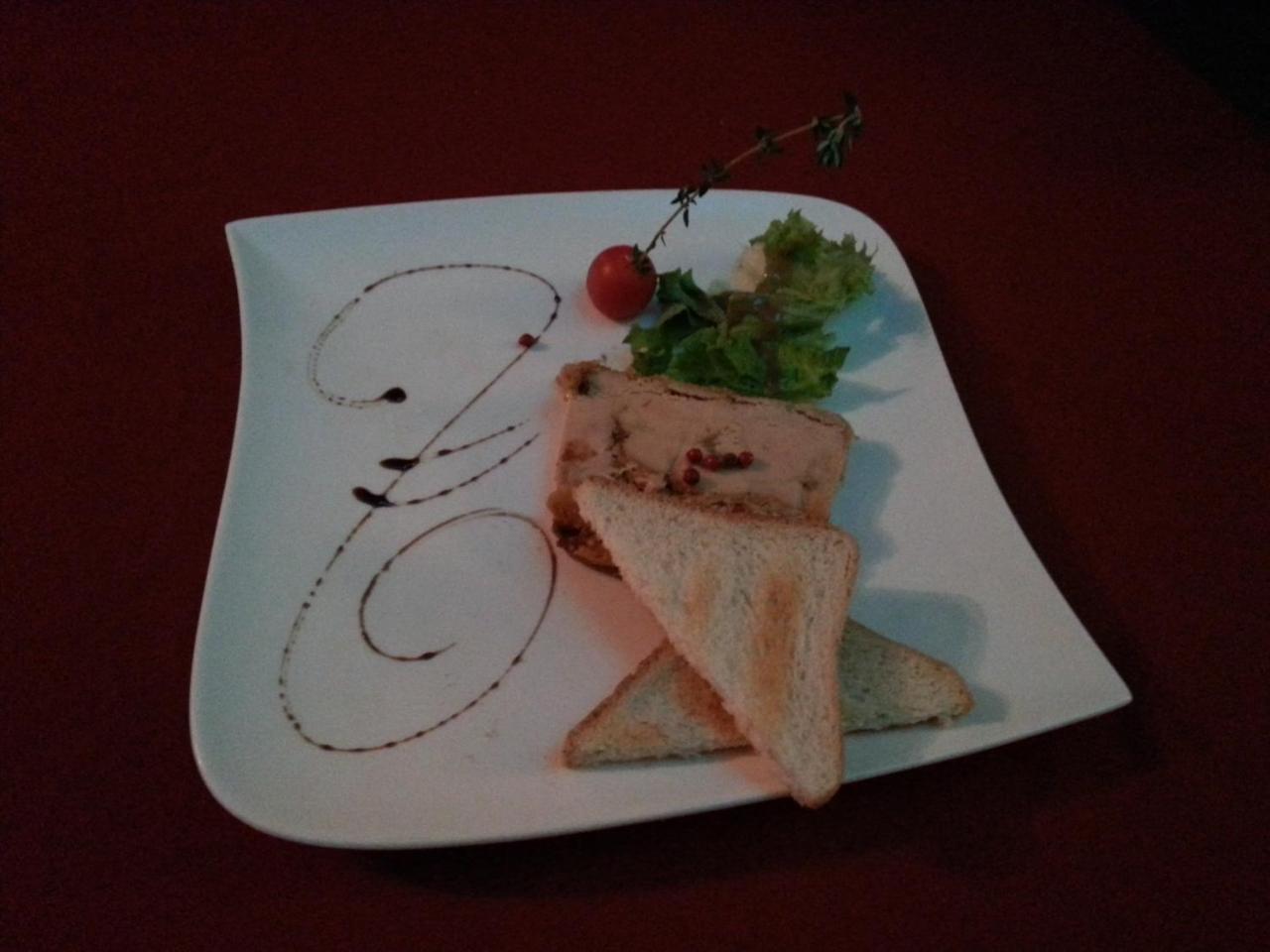Hotel Restaurant Le Yeti Ле-Русс Экстерьер фото