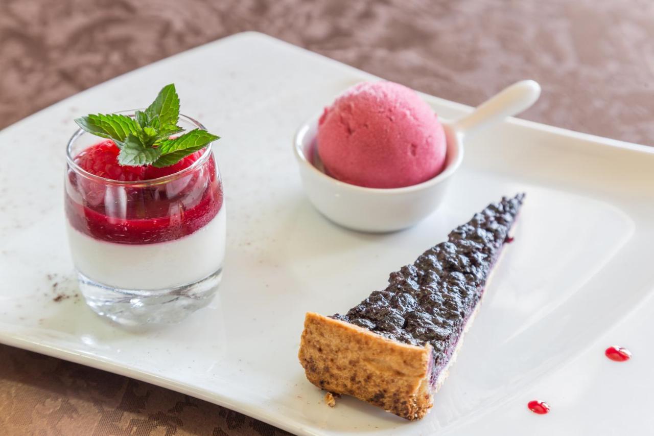 Hotel Restaurant Le Yeti Ле-Русс Экстерьер фото