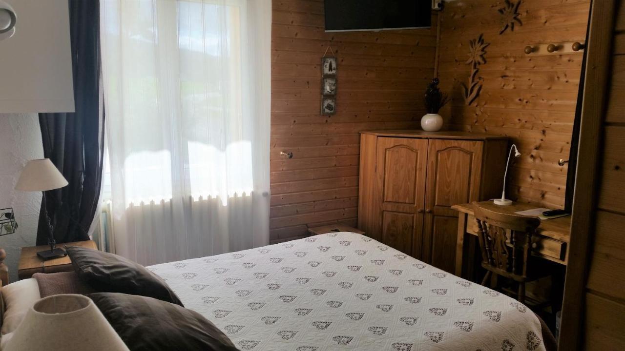Hotel Restaurant Le Yeti Ле-Русс Экстерьер фото
